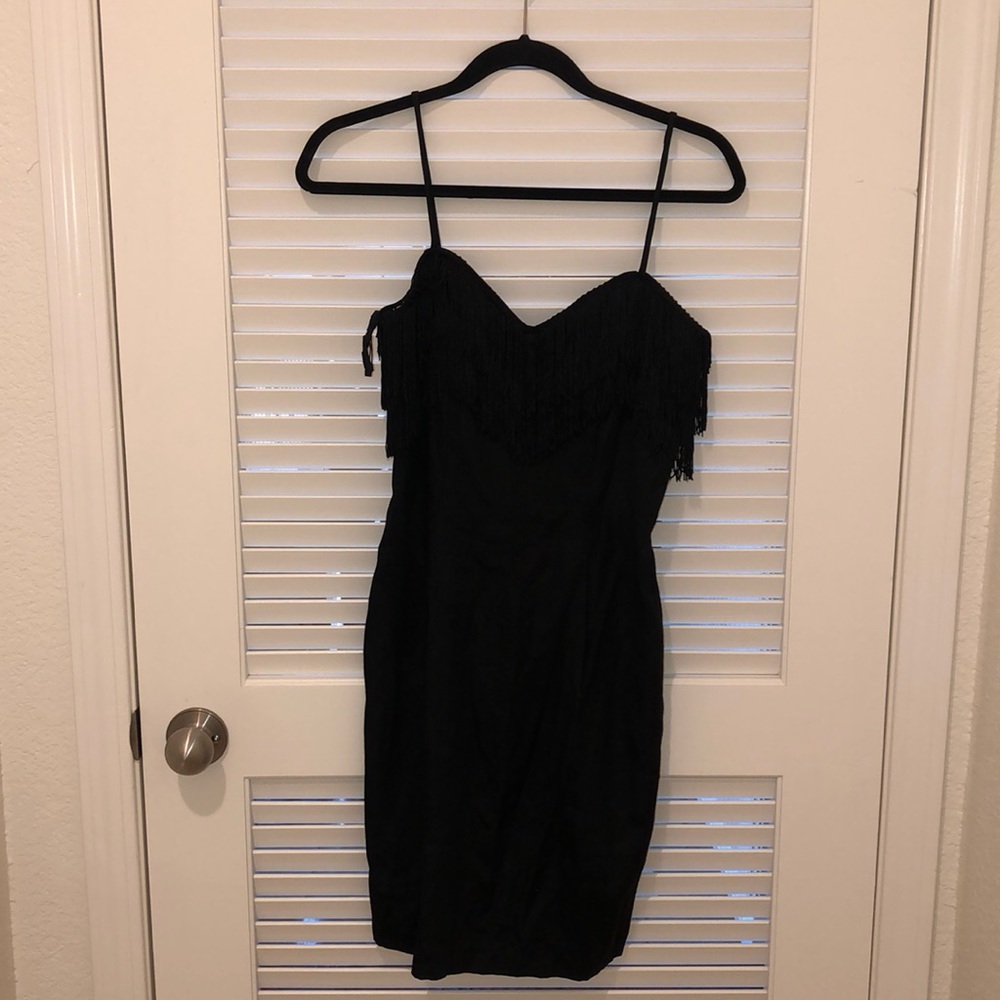 VINTAGE BLACK DRESS